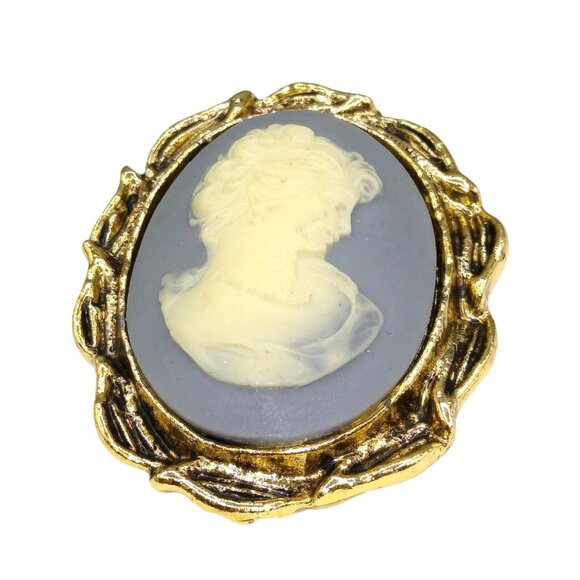 Vintage Brooch with Blue Bisque Cameo in Ornate Gold Tone Frame, Romantic Gift - Picture 2 of 3